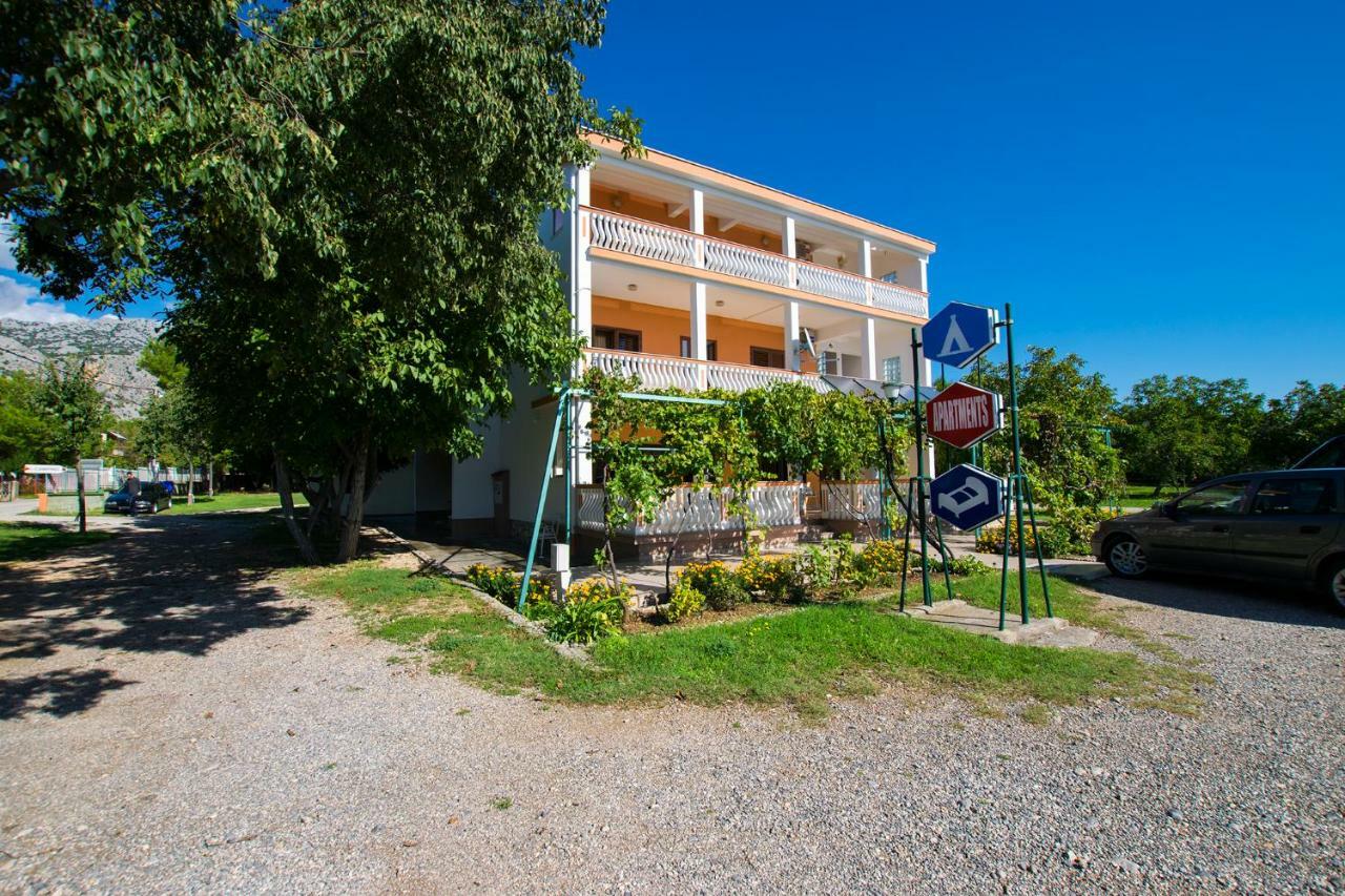 Apartmani Vesna Starigrad Paklenica Exteriör bild